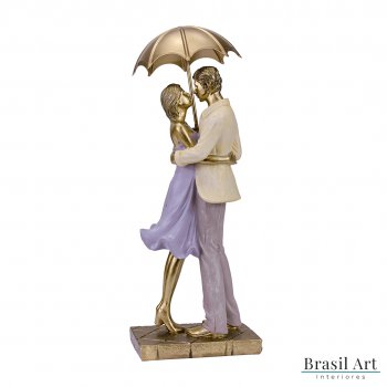 Estátua para Decoração Casal Apaixonado com Guarda-Chuva