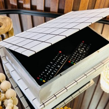 Livro Caixa Decorativo Modern White G – Design Minimalista, Elegância e Organização Contemporânea